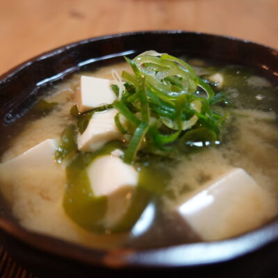 わかめと豆腐の味噌汁