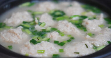 鶏団子の味噌汁