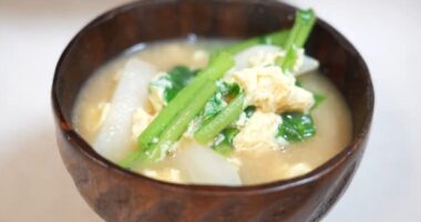 かぶとたまごの味噌汁