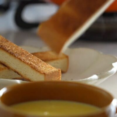 コーンスープとトースト