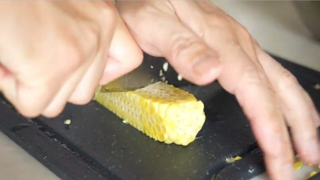 コーンスープとトースト