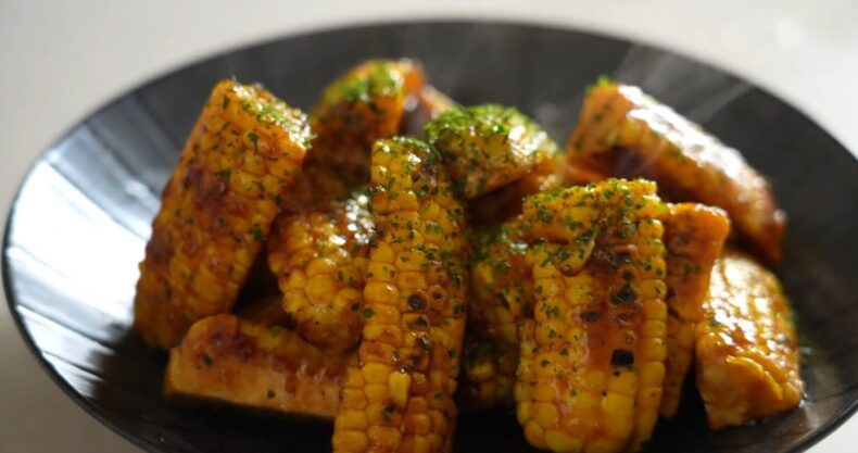 焼きとうもろこし