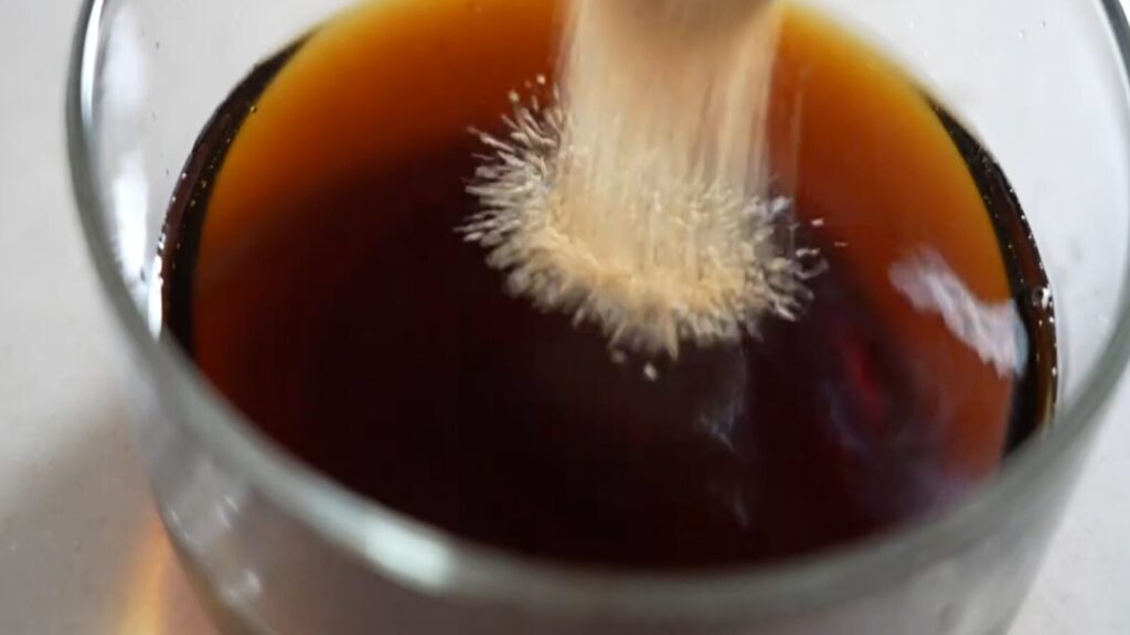 茶そばとゴボウのかき揚げ