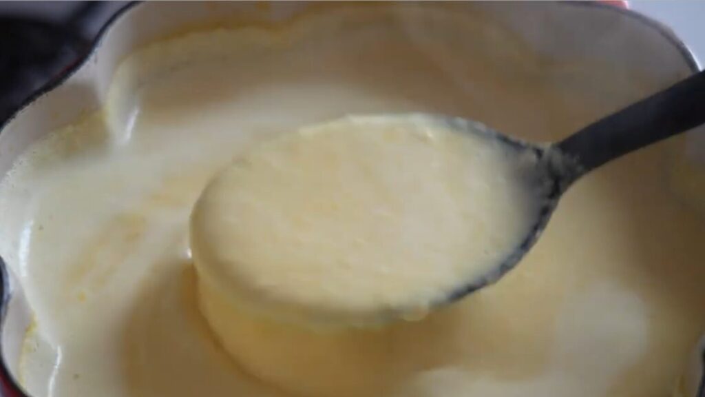 コーンスープとトースト